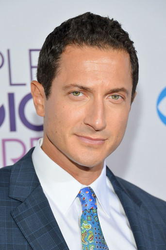 Sasha Roiz portrait
