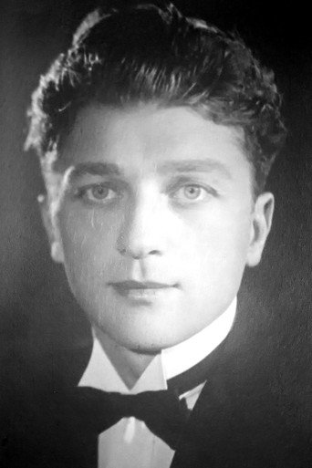 Lev Yakovlevの人物画像 1