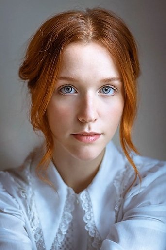 Irina Bravo headshot
