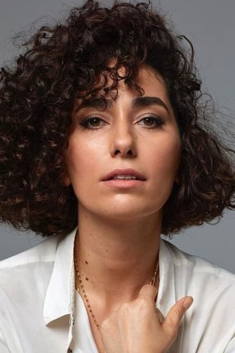 Image of Esra Ruşan