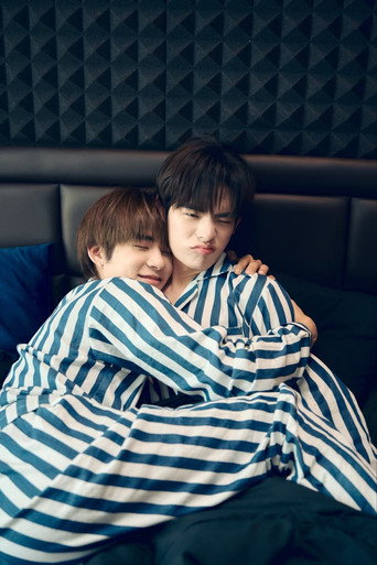 ด้วงกับเธอ — Pósters 24