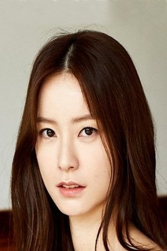 Image of Jung Yoo Mi