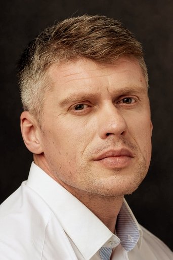 Viktor Novikov headshot