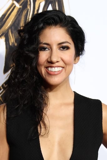 Imagen de Stephanie Beatriz