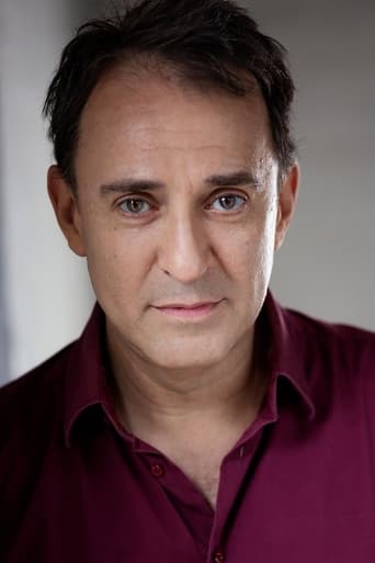 Robert Clavero headshot