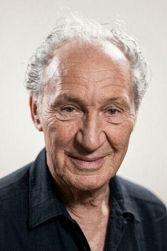 Foto de Cevat Şakir Kabaağaçlı