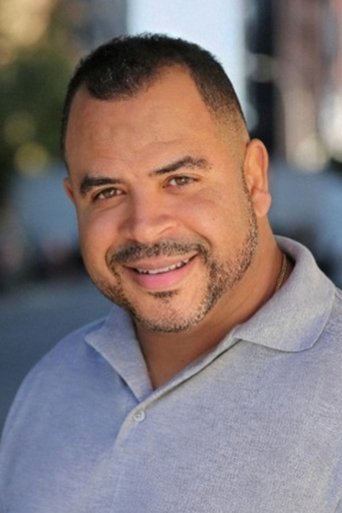 Gabriel Lopez headshot
