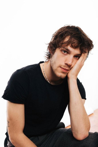 Matteo Oscar Giuggioliの人物画像 3