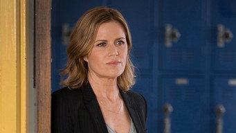 Kim Dickens — photo 6