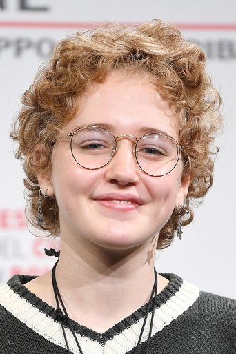 Emma Fasano headshot