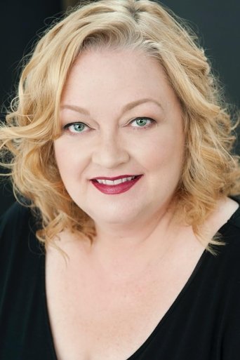 Elizabeth McCarthy headshot