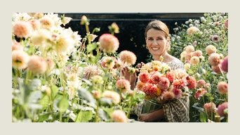 Magnolia Workshops: Fundamentals of Floral Design - S1E01