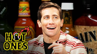 Jake Gyllenhaal Gets a Leg Cramp While Eating Spicy Wings