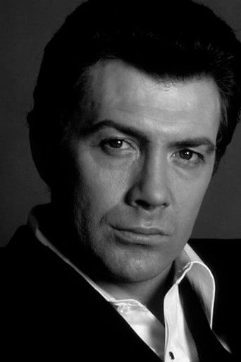 Foto de Lewis Collins