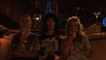 Still 10 from The Witches of Eastwick