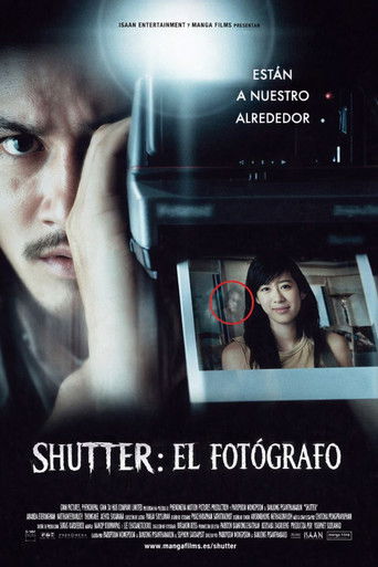 Shutter: El fotógrafo poster