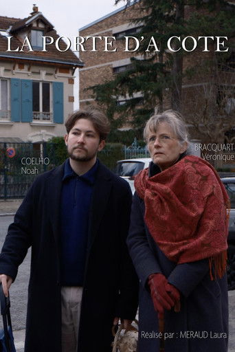 La porte d&rsquo;&agrave; c&ocirc;t&eacute; (2026)