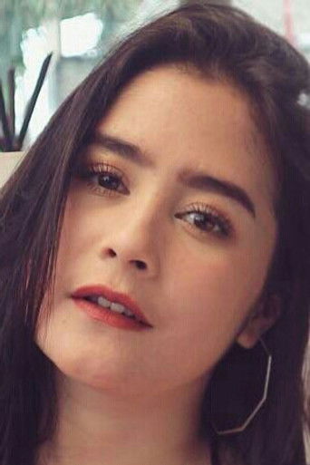 Foto de Prilly Latuconsina