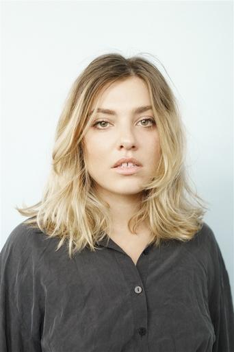 Laurie Pavy headshot