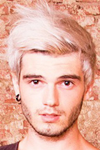 Dylan Scott photo 2