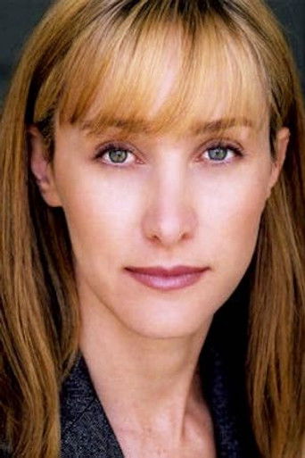 Chelsea Bond headshot