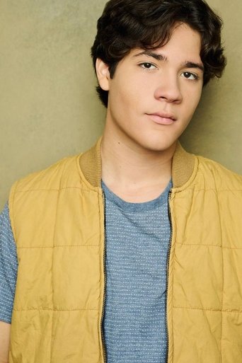 Simon Khan headshot