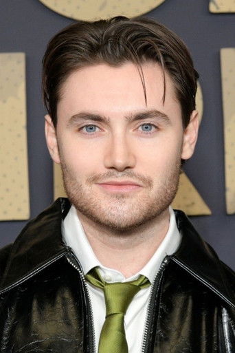 Spencer MacPherson is Hunter Hollingsworth