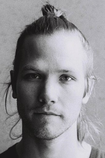 Jens Kuross headshot