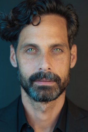 Ruben Guevara headshot