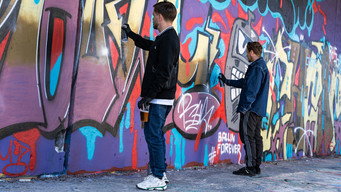Escena 1 de Old Cans