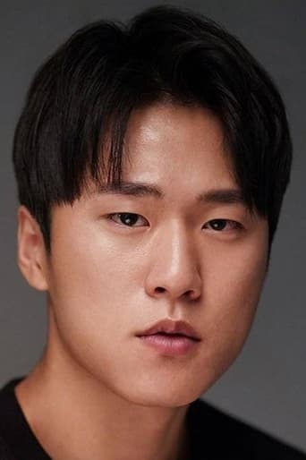 Song Ji-hyuk headshot