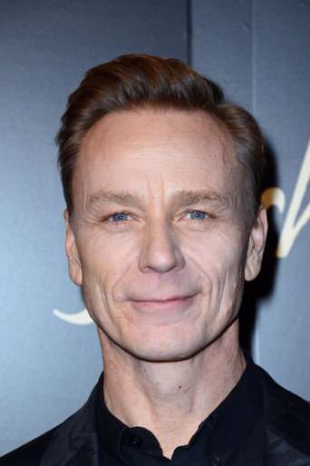 Ben Daniels — photo 4