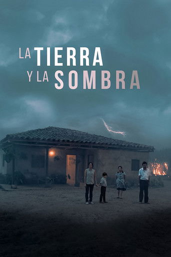 La tierra y la sombra (2015)