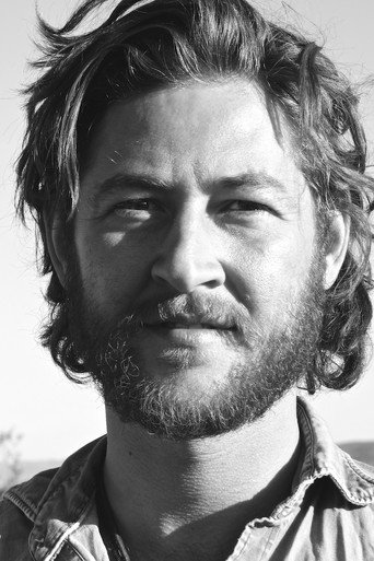 Luke Goebelの人物画像 2