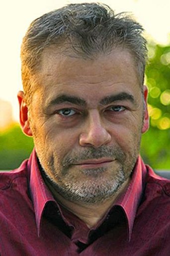 Vincent Tulli headshot