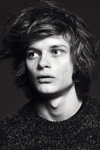 Image of Charlie Tahan