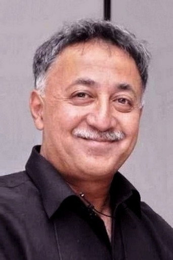 Mansoor Khanの人物画像 2