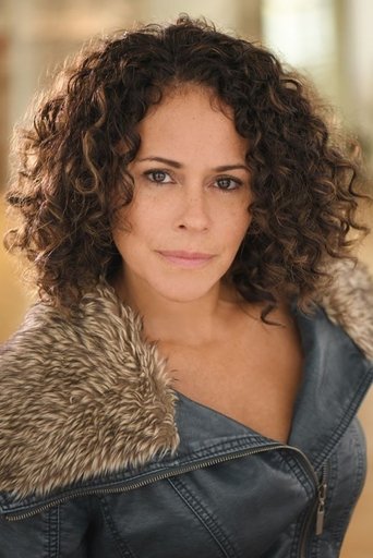Lana Young headshot