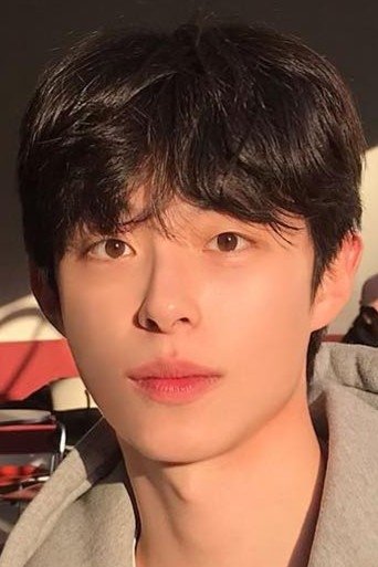 Park Dong-ju is Han Dong-ha