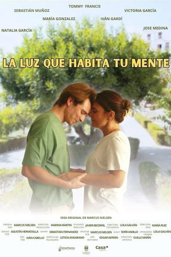 La luz que habita tu mente poster