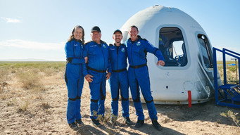 Escena 2 de Shatner in Space