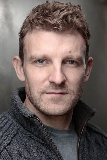Lee Sellers headshot