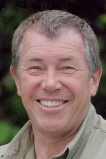 Jules Sylvester headshot