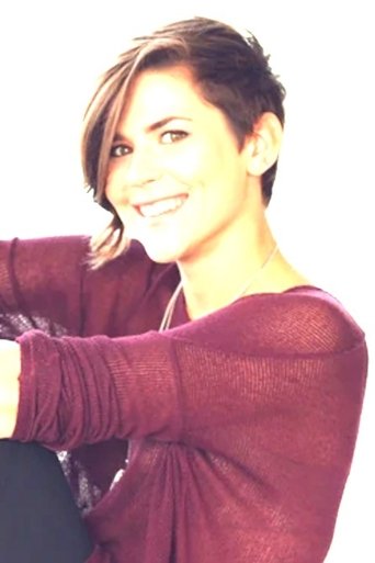 Kaylee Johnston headshot