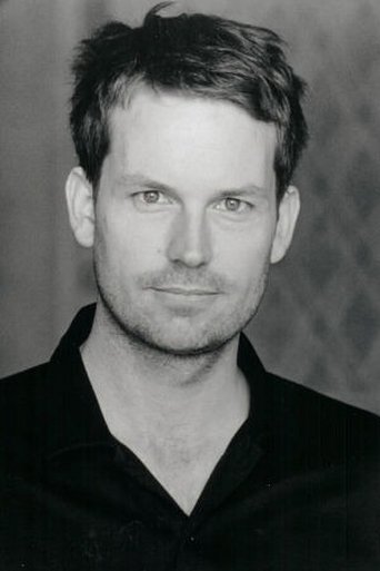 Sean Skelton headshot