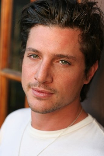 Simon Rex — photo 3