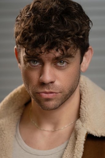 Dustin Stern-Garcia headshot