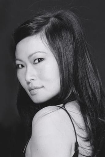 Sunny Chae headshot