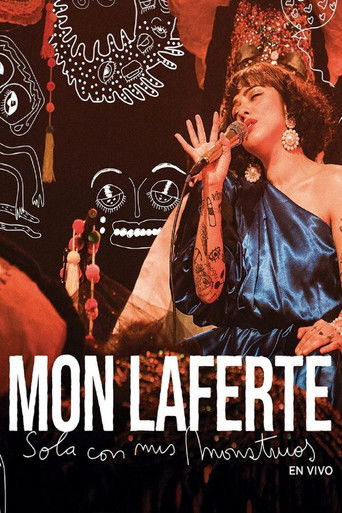 Sola con mis monstruos poster