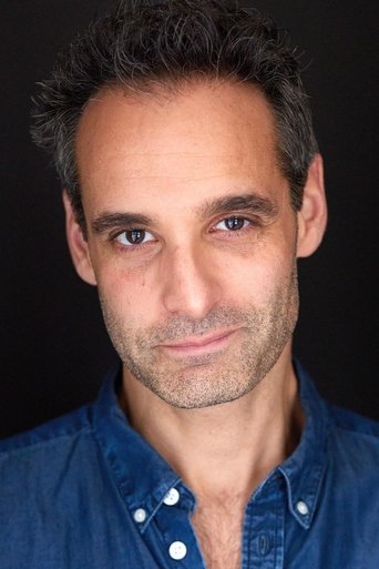 Jonathan Raviv headshot